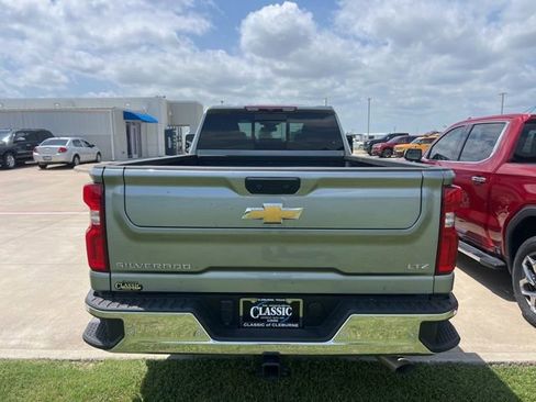 Used 2024 Chevrolet Silverado 2500 LTZ w/ LTZ Convenience Package image 6
