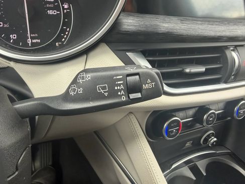 Used 2021 Alfa Romeo Stelvio Sprint w/ Sun & Sound Package AWD/4WD image 15