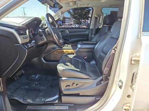 Used 2015 GMC Yukon Denali w/ Touring Package AWD/4WD image 17