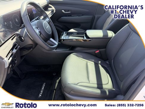 Used 2025 Hyundai Tucson Limited AWD/4WD image 17