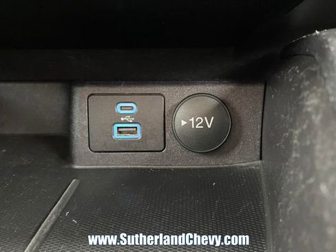 Used 2022 Ford Escape SE image 34