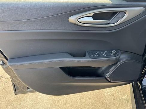 New 2025 Alfa Romeo Giulia Base image 12