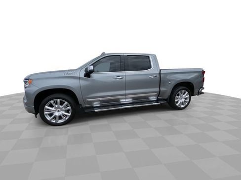 Used 2024 Chevrolet Silverado 1500 High Country w/ Technology Package AWD/4WD image 7