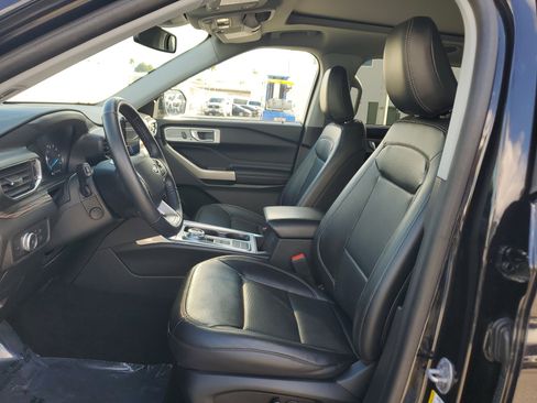 Used 2022 Ford Explorer Limited w/ Equipment Group 301A image 12