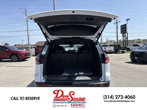 New 2026 GMC Acadia Denali Ultimate w/ LPO, Floor Liner Package AWD/4WD image 25