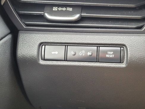 Used 2024 Nissan Altima 2.5 SV image 19