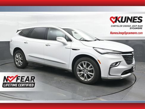 Used 2023 Buick Enclave Essence w/ Experience Buick Package AWD/4WD image 1