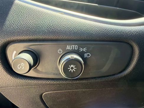 Used 2023 Chevrolet Malibu LT FWD image 29