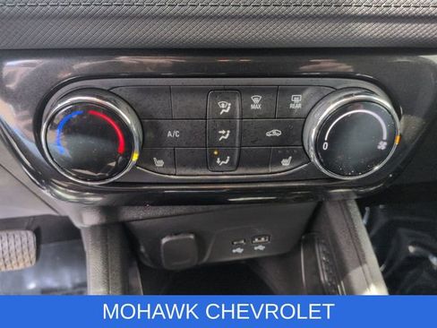 Used 2024 Chevrolet TrailBlazer LT w/ LT Cold Weather Package image 18