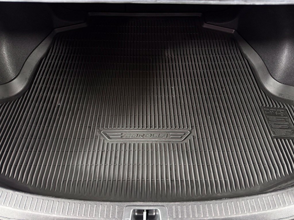 Used 2024 Toyota Corolla LE FWD image 18