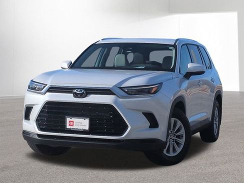 Certified 2026 Toyota Grand Highlander XLE image 1