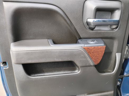 Used 2017 GMC Sierra 1500 SLE w/ SLE Value Package image 15