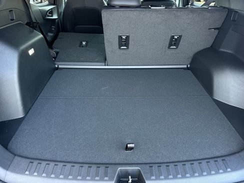 New 2026 Chevrolet Equinox LT w/ Convenience Package II FWD image 15
