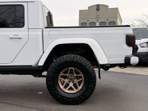 Used 2021 Jeep Gladiator Overland image 13