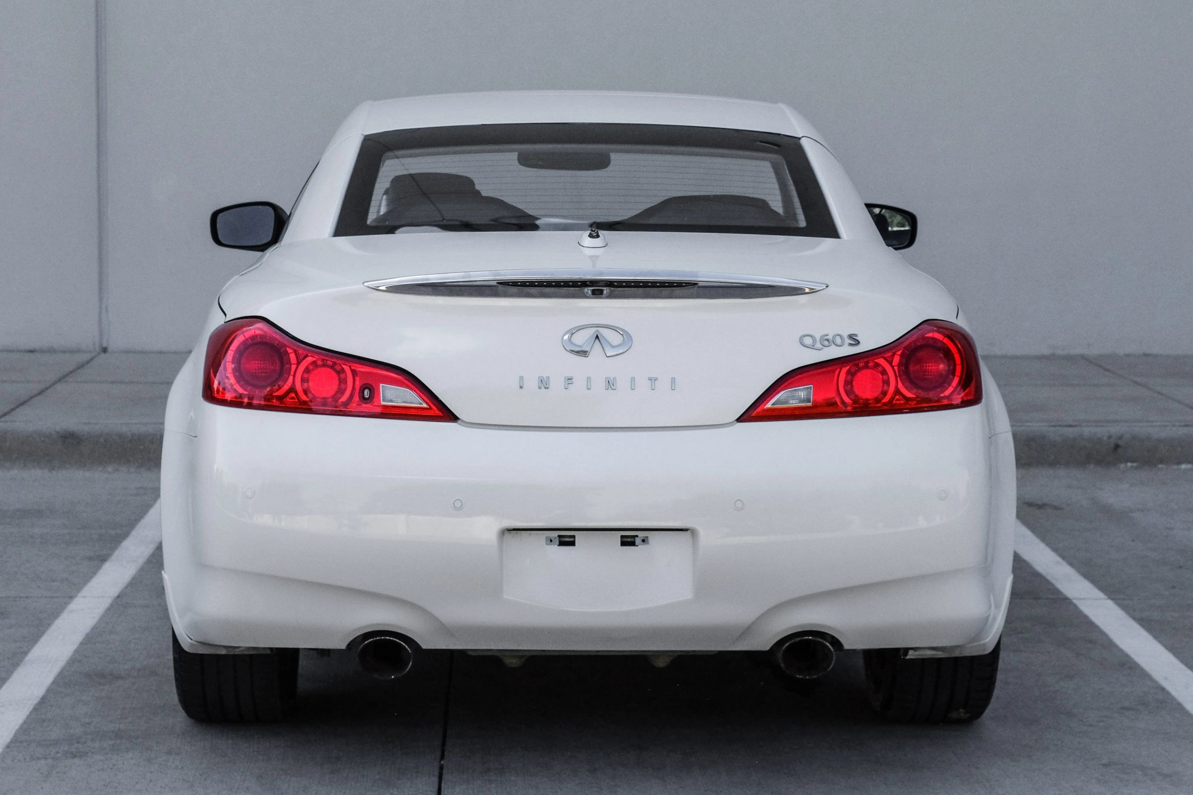 Used 2015 INFINITI Q60 Convertible w/ Premium Package RWD image 5