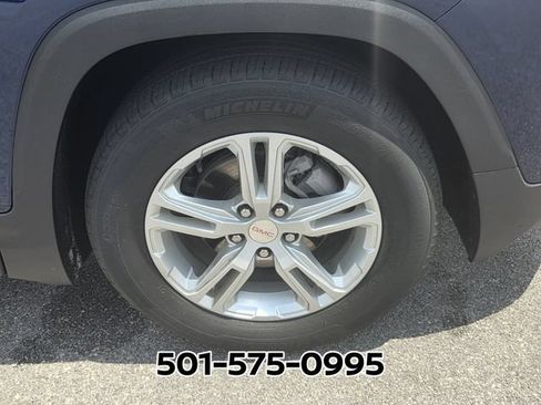Used 2022 GMC Terrain SLE w/ Driver Convenience Package FWD image 19