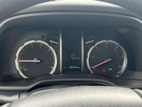 Used 2022 Toyota 4Runner Limited image 31