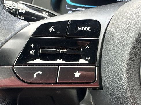 Used 2026 Hyundai Elantra Sport image 28