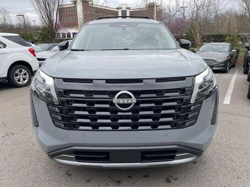 New 2026 Nissan Pathfinder Platinum w/ Lighting Package AWD/4WD image 8