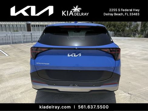 Used 2026 Kia Sportage EX FWD image 4