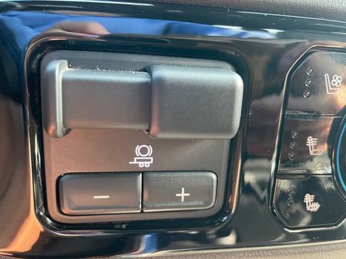 Used 2024 Chevrolet Silverado 1500 LTZ w/ Technology Package image 23