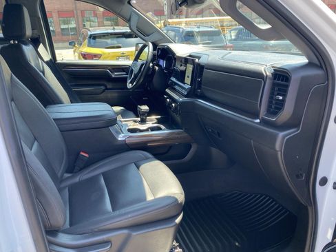 Certified 2024 Chevrolet Silverado 1500 RST w/ Convenience Package II AWD/4WD image 28