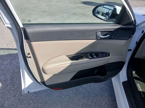 Used 2018 Kia Optima EX w/ Technology Package image 11