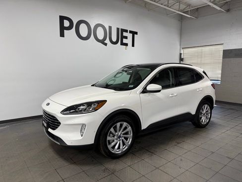 Used 2022 Ford Escape Titanium w/ Titanium Elite Package image 2