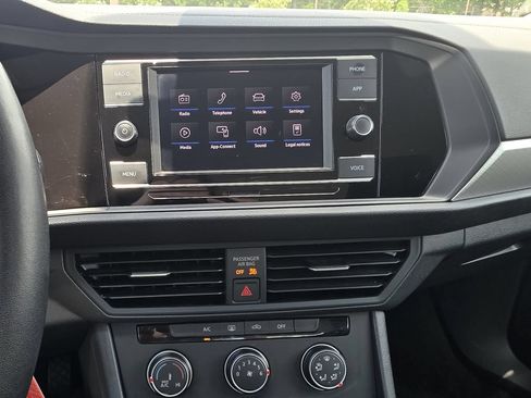Used 2024 Volkswagen Jetta S FWD image 18