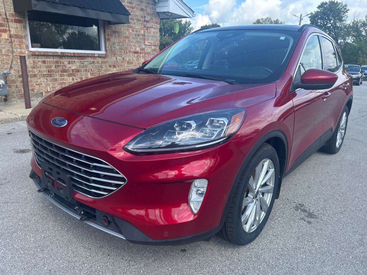 Used 2021 Ford Escape Titanium w/ Titanium Elite Package FWD image 1