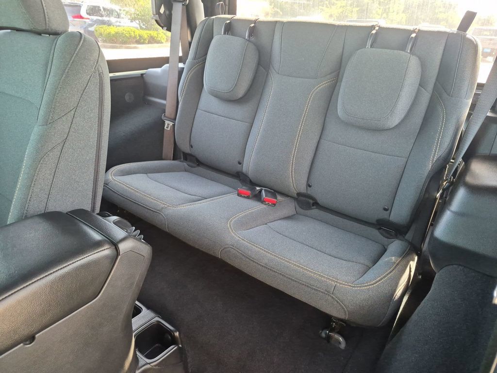 Used 2024 Jeep Wrangler Sport AWD/4WD image 34