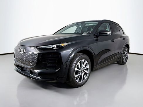 Certified 2025 Audi Q6 e-tron Premium w/ Convenience Package AWD/4WD image 3