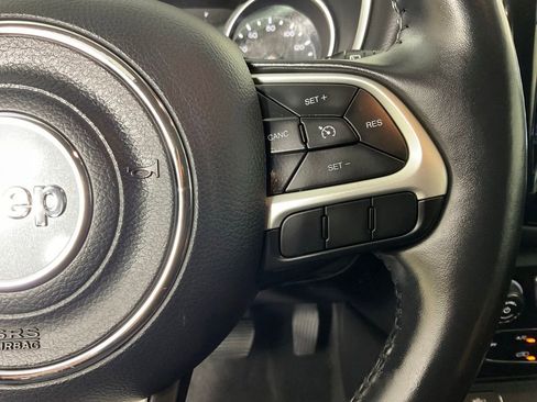 Used 2020 Jeep Compass Latitude FWD image 20