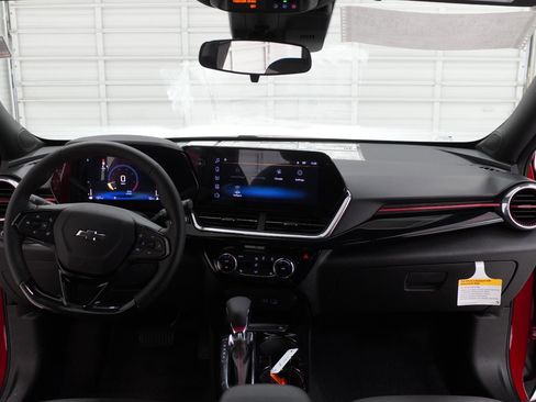 New 2026 Chevrolet Trax RS w/ Driver Confidence Package FWD image 35