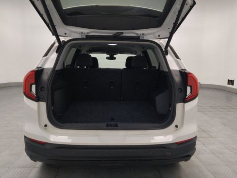 Used 2022 GMC Terrain SLE w/ Driver Convenience Package FWD image 29