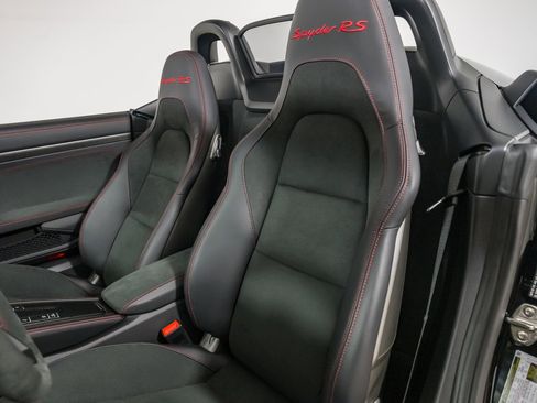 Used 2024 Porsche 718 Boxster Spyder RS w/ Light Design Package image 31