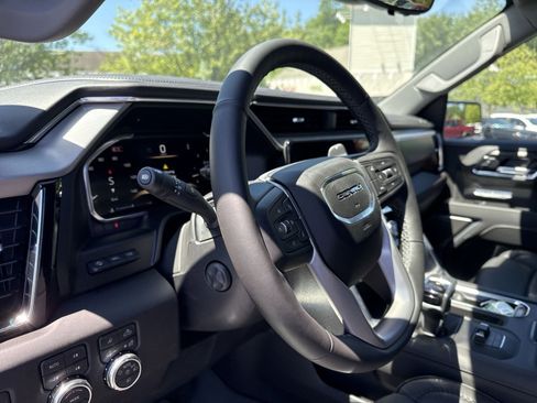 New 2026 GMC Sierra 1500 Denali w/ Denali Reserve Package AWD/4WD image 13