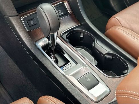 Used 2023 Subaru Ascent Touring image 18