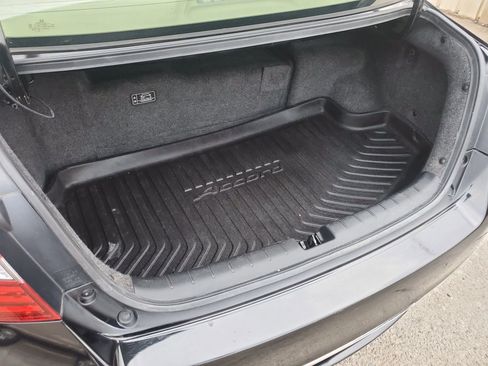 Used 2017 Honda Accord Touring image 45