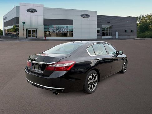 Used 2016 Honda Accord EX image 8