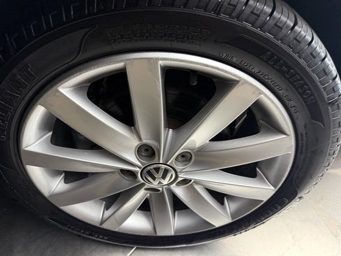 Used 2011 Volkswagen Jetta SE image 19