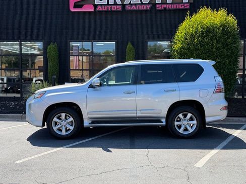 Used 2017 Lexus GX 460 w/ Navigation Package AWD/4WD image 8