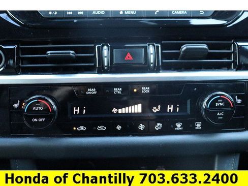 Used 2022 Nissan Pathfinder SV image 17