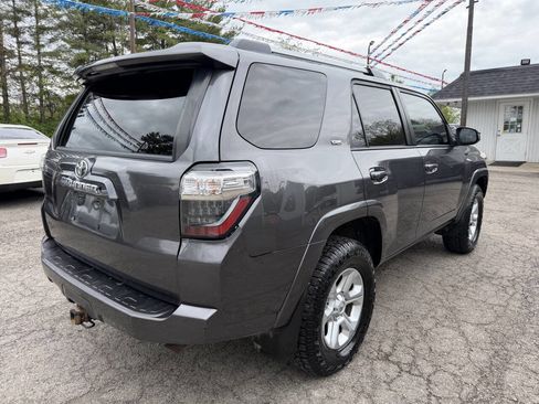 Used 2019 Toyota 4Runner SR5 AWD/4WD image 5
