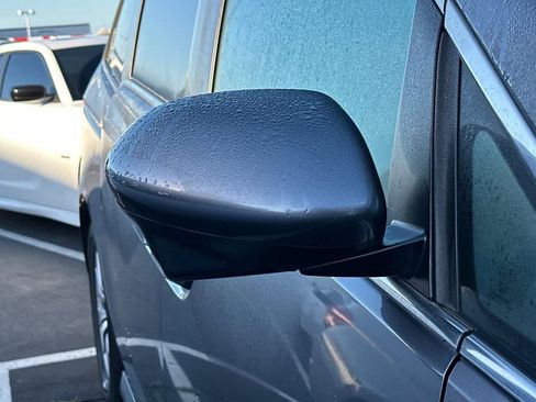 Used 2016 Honda Odyssey SE image 11