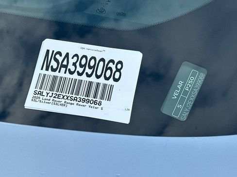 Used 2025 Land Rover Range Rover Velar S image 38