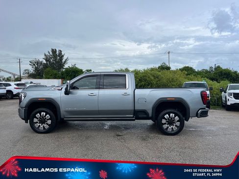 Used 2024 GMC Sierra 2500 Denali w/ Denali Reserve Package AWD/4WD image 4
