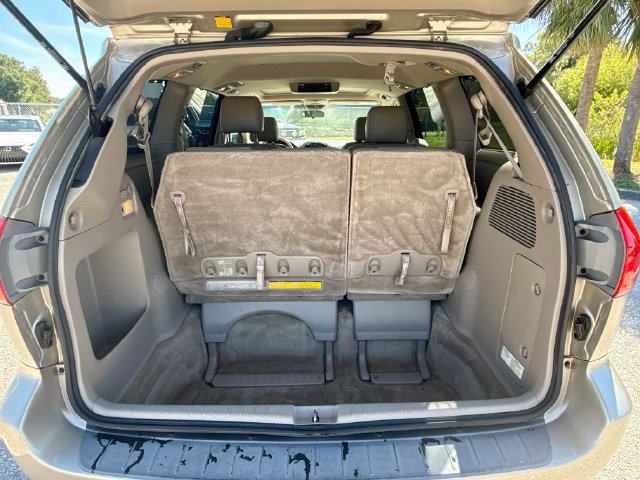 Used 2008 Toyota Sienna XLE w/ Towing Prep Pkg FWD image 12