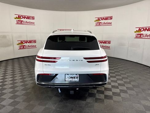 New 2026 Genesis GV70 2.5T Advanced w/ G1 Accessory Package AWD/4WD image 14