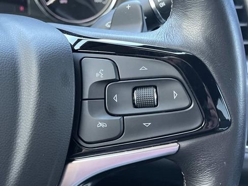 Used 2023 Buick Enclave Essence w/ Sport Touring Edition AWD/4WD image 25